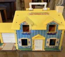 Vintage Little People Play Family House Fisher Price 952